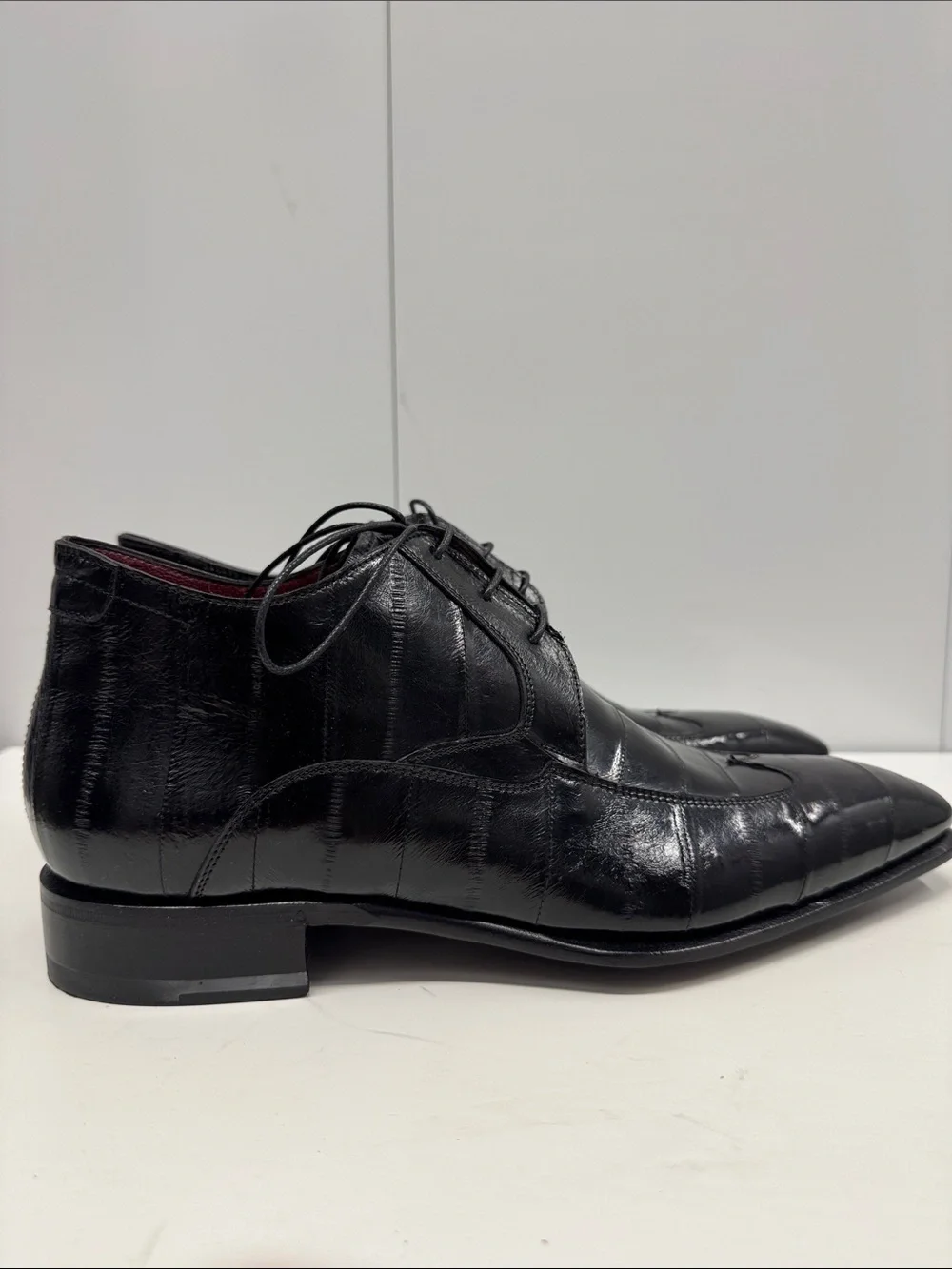 Caporicci genuine ELL Skin leather Black short boot size 8 (softest shoe)